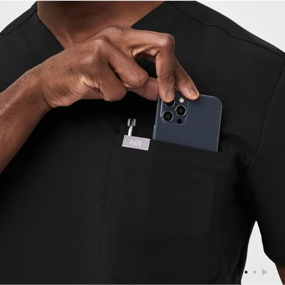 Figs Leon Three Pocket Scrub Top Short Sleeve V Neck Black XL Mens Healthcare - Picture 3 of 11